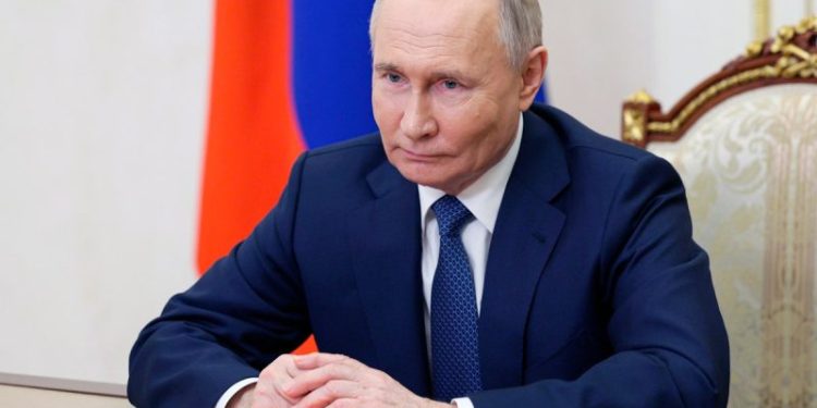 Trump says he’ll speak with Putin in call to push for truce in Ukraine