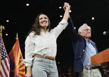 Bernie Sanders, AOC take aim at Trump and Musk, as well as Democrats, at western rallies