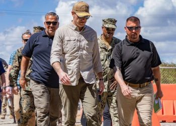 Waltz doubles down on Hegseth praise amid ongoing Pentagon controversy