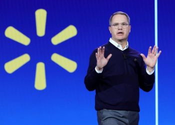 Longtime Walmart CEO to step down in January