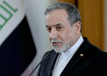 Iran draws missile red line as analysts warn Tehran is stalling US talks